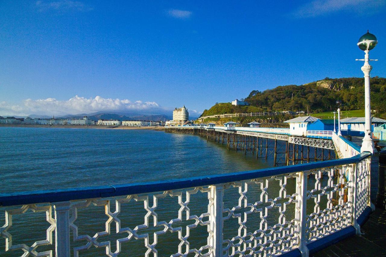 Imperial Hotel Llandudno Exterior photo